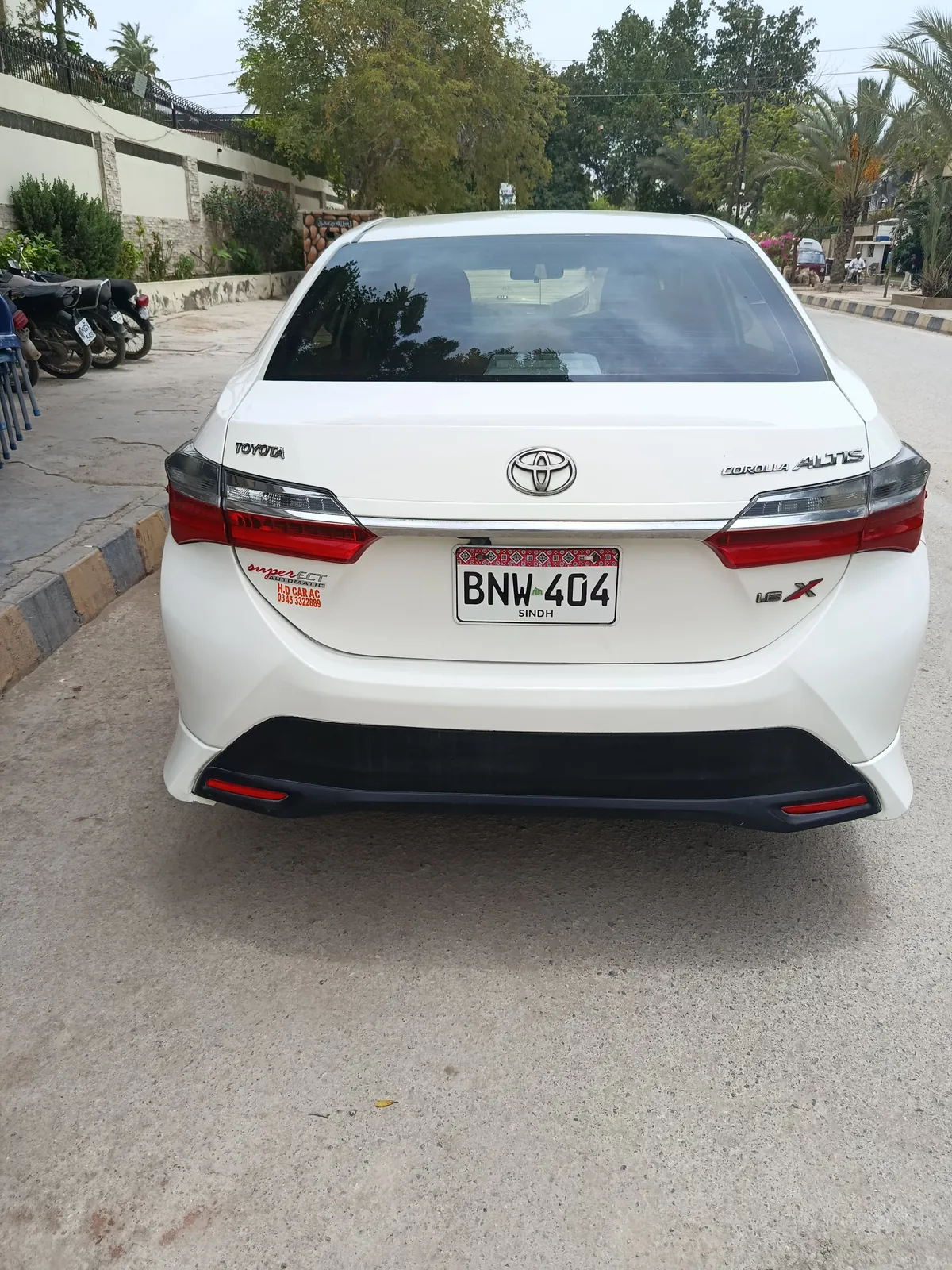 Corolla BNW-404, rear view